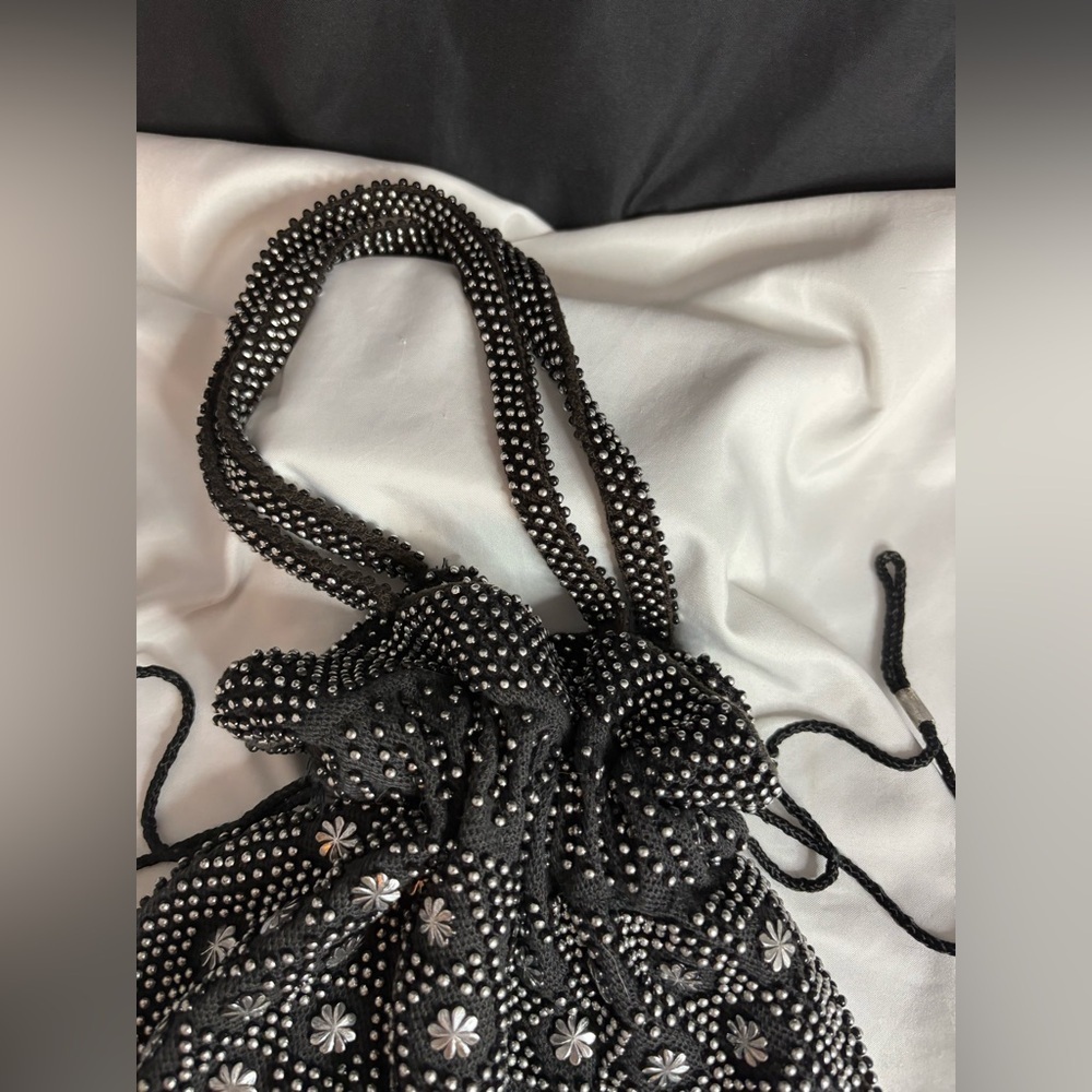 Black metallic beaded, drawstring purse/bag - Picture 4 of 5